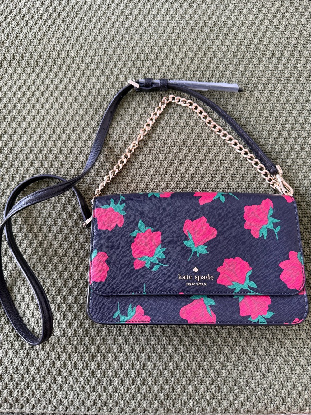 NWOT Kate Spade Madison Rose Toss Printed Flap Crossbody in Black Multi